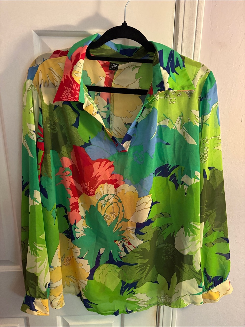 SHEIN Green Floral Collared Blouse with Multicolor Blooms